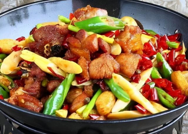 今年气温提前下降，孩子吃干锅菜，可以御寒保暖