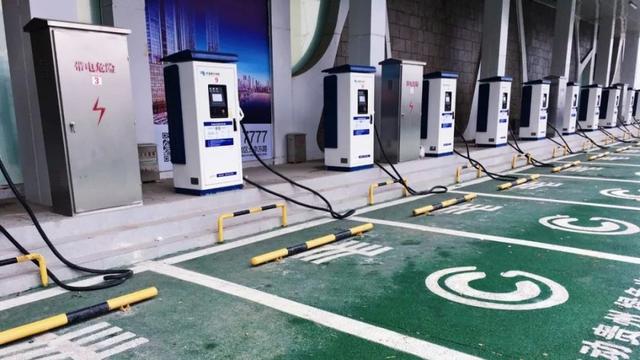 新能源车当道，长安汽车方舟架构为何坚持活化燃油车技术？