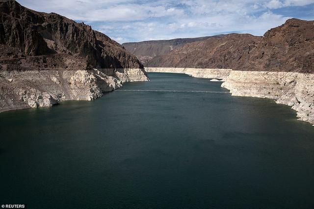 胡佛大坝蓄水以来最低水位，加州极度干旱，美国人用水却毫无节制