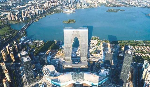 中国十强港口出炉：宁波稳居首位，苏州领先天津，大连暂时出局