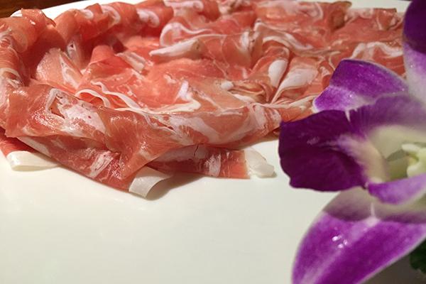 老话说“冬季进补，来年打虎”，冬季常吃3种肉，健康少生病