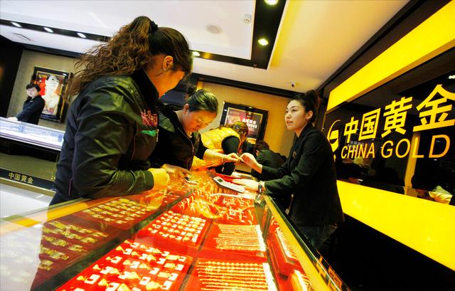 金价暴跌，2021年11月18日，黄金品牌、中国黄金最新金价表