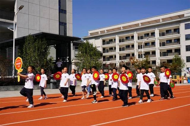 童心向党爱祖国 快乐运动促健康—汉江实验学校幼儿园亲子运动会