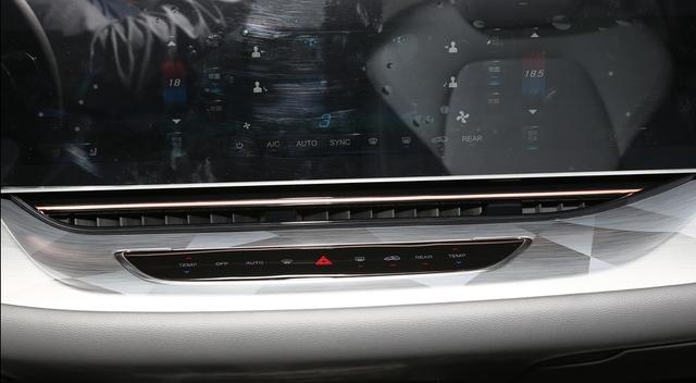 超长708公里真实续航，华为鸿蒙系统加持，买极狐阿尔法S真香