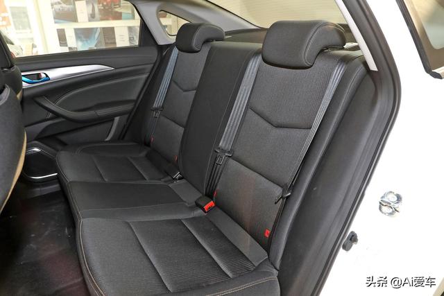 405km续航，快充半个小时大家轿，便宜好养活很省心，长安逸动EV