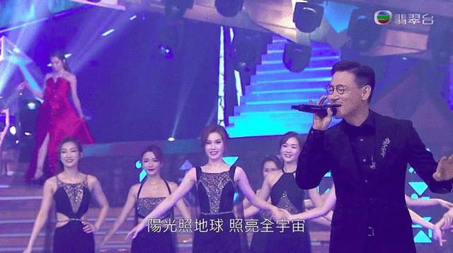 从神仙颜值，到曾志伟感慨"惨不忍睹"，是谁"毁灭"了香港小姐？