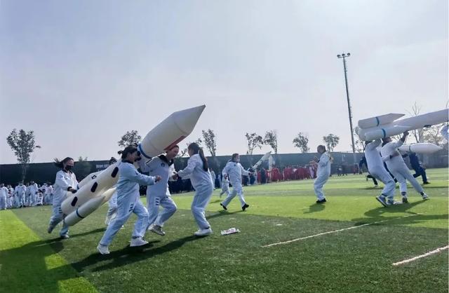 这场“中国梦·航天梦”大型亲子运动会，点燃孩子们的航天梦
