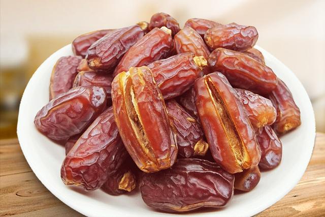 建议中老年人：冬季多吃4种健康食物，好吃不贵，对身体好