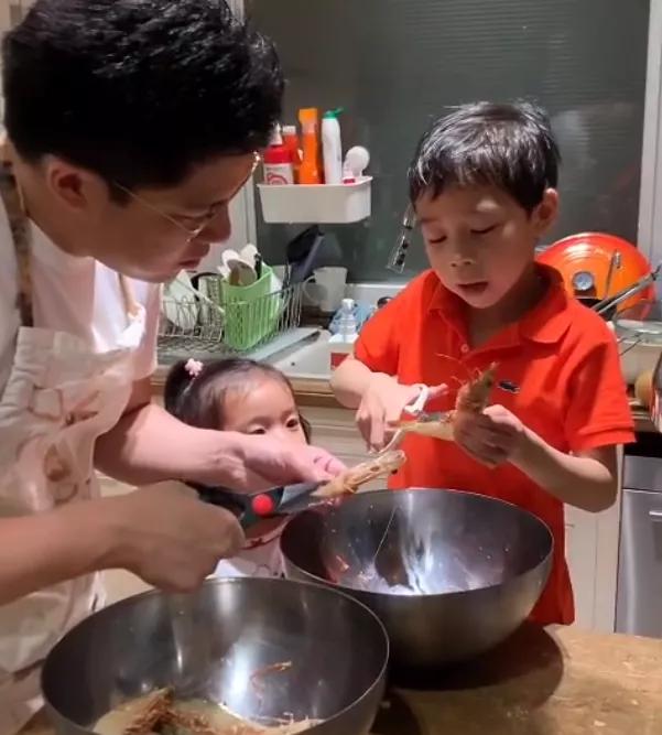 妈妈崩溃痛哭：教会孩子合理花钱，越早做越好