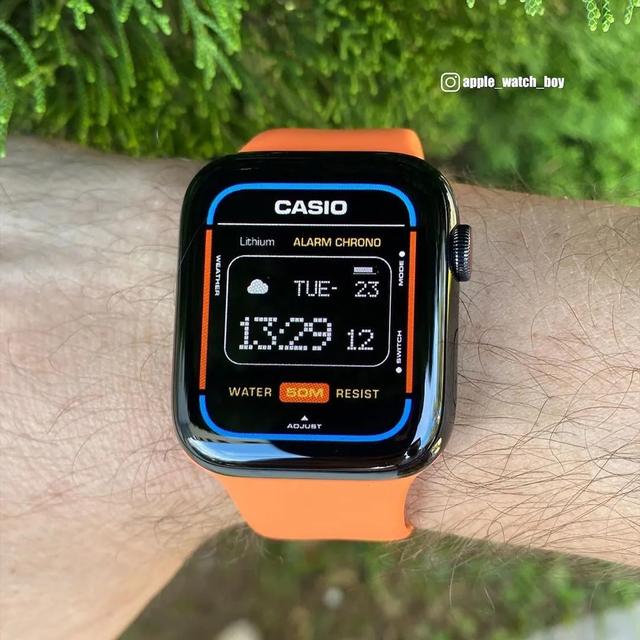 太空人表盘抄袭！华为手表火爆全网收入1300万的设计啥情况？