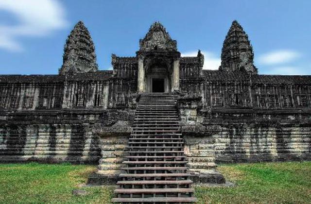 高棉的微笑（第一集）吴哥窟探秘历险记（Angkor Wat)