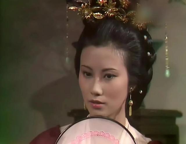审美倒退！10位冷门老奶奶告诉你，巅峰期的香港古装美人有多惊艳