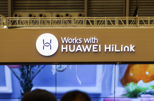 2款超级电摩来了，最高时速102km/h，最大续航可达220公里