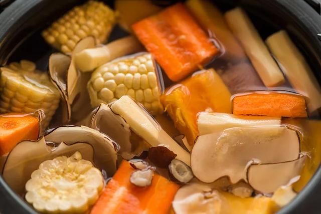 糖尿病患者可以喝汤吗？推荐6种常见的煲汤食材，常服调节血糖