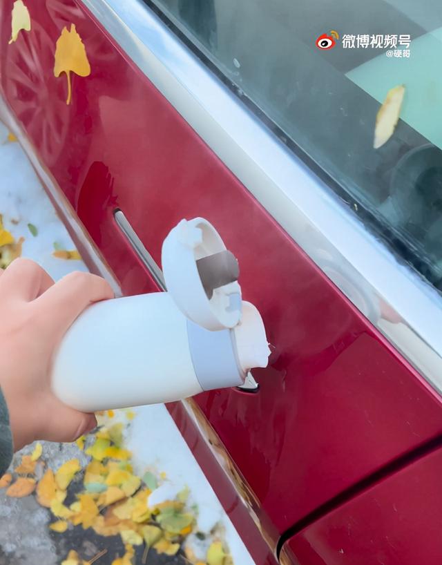 在 Model 3 门把手又被冻着后，这里有份电动车冬季用车指北