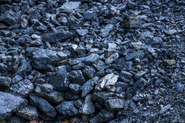 遭受空头暴击后，煤炭三兄弟，开启震荡反弹模式