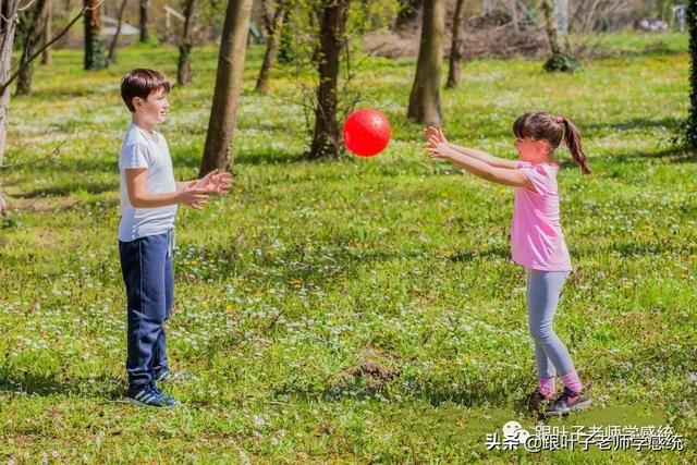 原来这些表现是感觉调节障碍惹的祸，家长赶紧给孩子自测一下