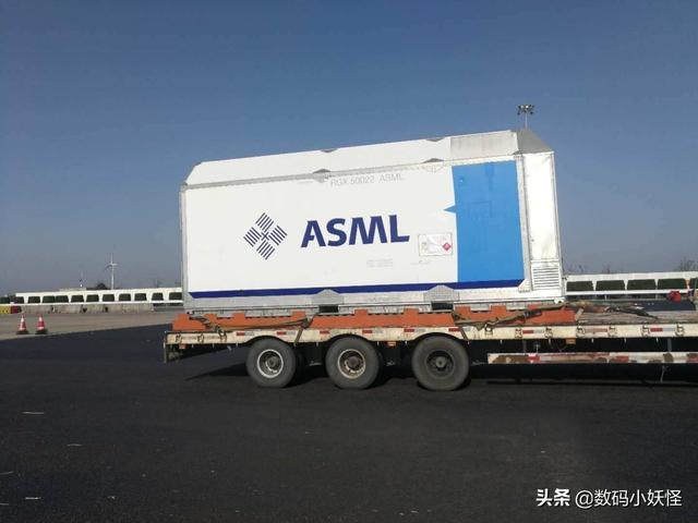 蒋尚义与梁孟松的一去一留，决定了国产芯片巨头的未来