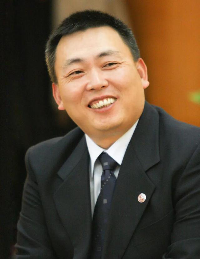 金立老板刘立荣：一把牌输7亿美金，负债200亿失踪，至今下落不明