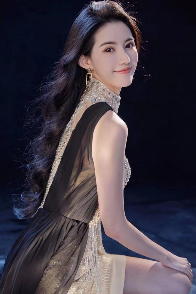 年度巅峰赛十强女主播之格格实力斩获绽放之夜大奖我当奶爸那些年