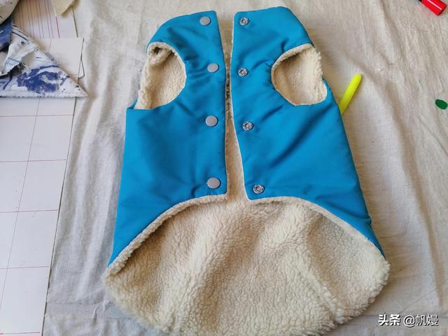 狗狗四脚衣服的详细教程(自制泰迪四脚衣服图纸大全)-艾拉养犬