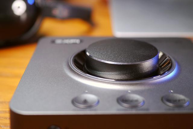 這個環繞音效真牛，創新Sound Blaster X4外置聲卡的音質音效體驗