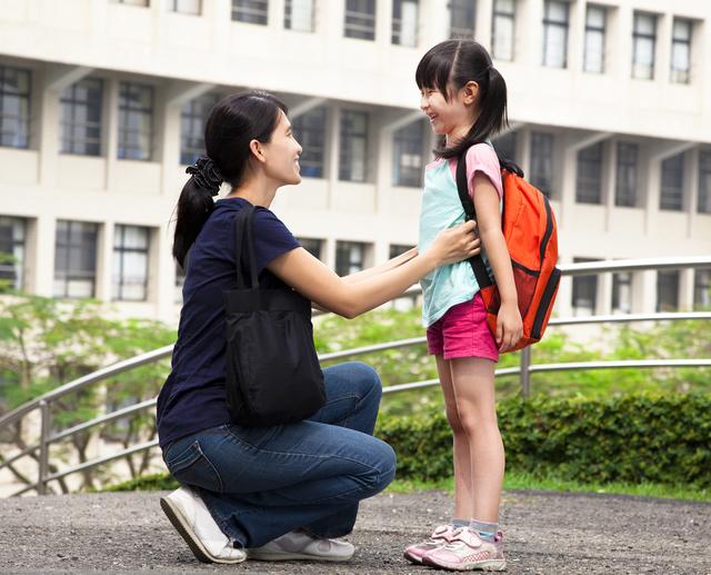 幼儿园升小一孩子爸妈都好焦虑？新手父母帮忙的四件事