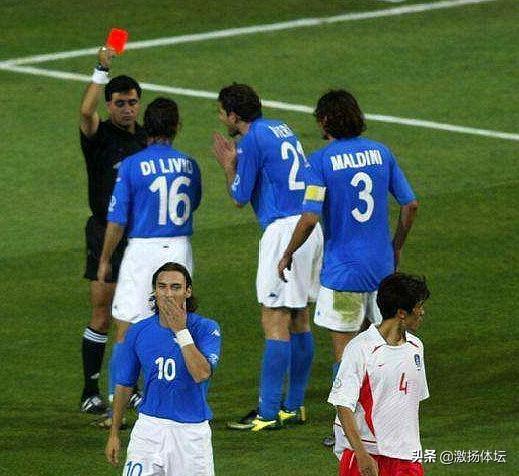 遲到17年的認錯！2002世界杯主裁承認錯判，終于還了意大利隊公道