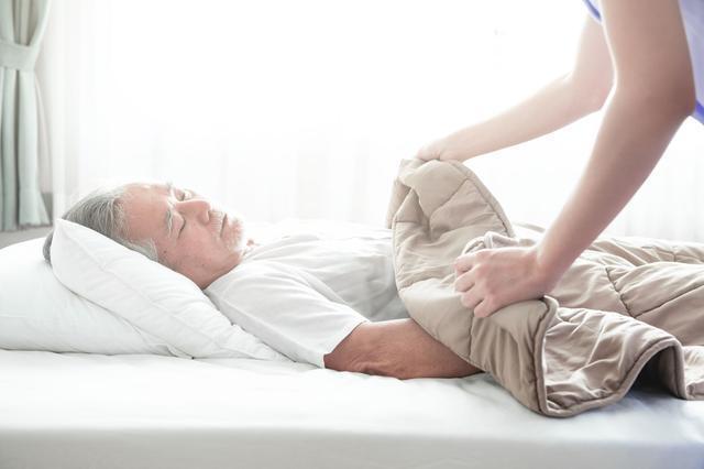 男子超过65岁之后，如果还能坚持做好4件事，或许说明身体还不错