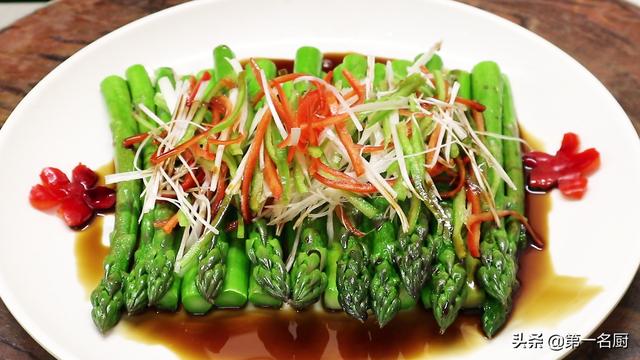 芦笋怎么吃好吃（白灼芦笋的做法和步骤）