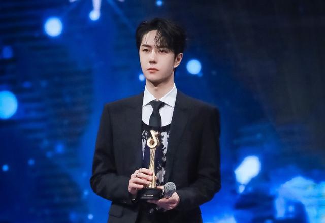 肖战王一博为何会撞衫——肖战王一博撞衫