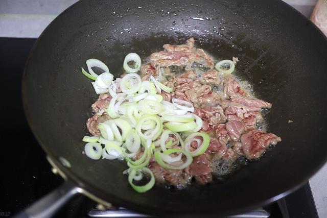 番茄牛肉飯早餐真豪橫，10分鐘輕松搞定，元氣滿滿連午餐都有瞭