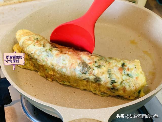 孩子长身体，早餐别将就，鸡蛋蔬菜巧搭配，一蒸一煎，营养又解馋