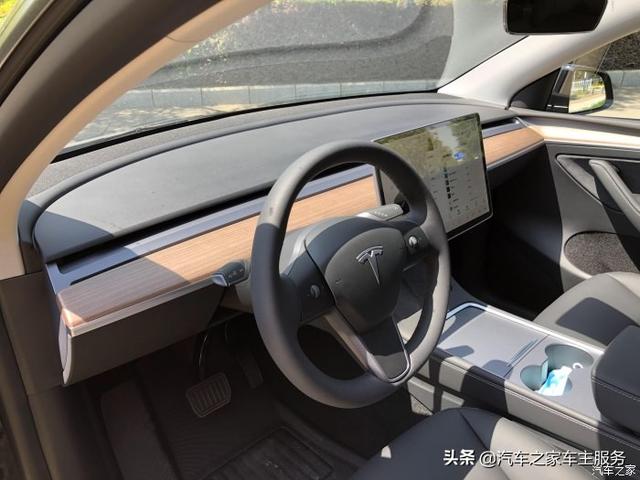 享受Model Y带给我的科技出行