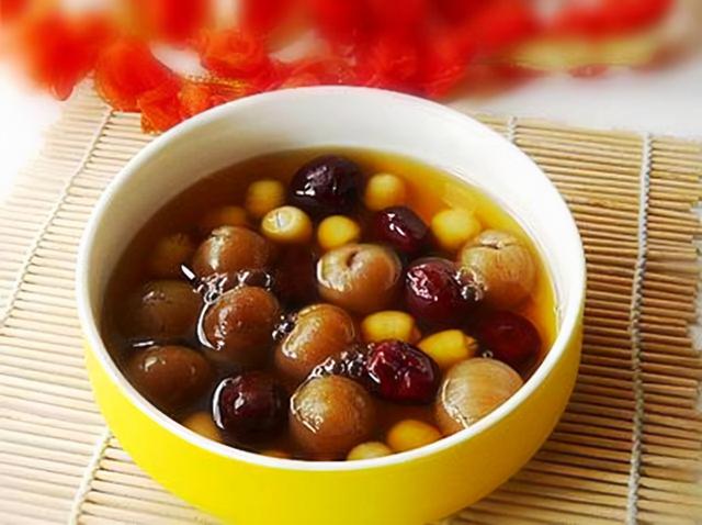 秋冬女性手脚寒凉，多吃这6种食物，每天元气满满