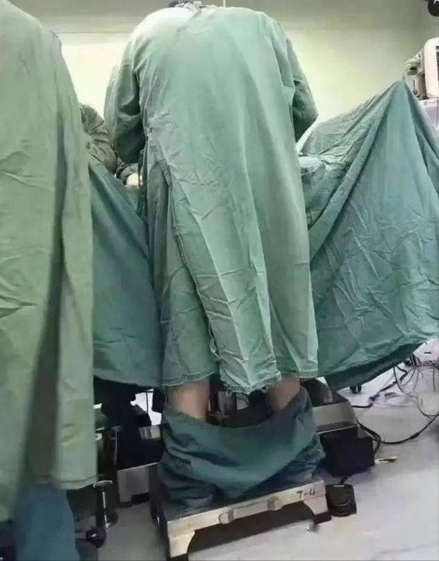 Do doctors not wear underwear during surgery? The doctor speaks his