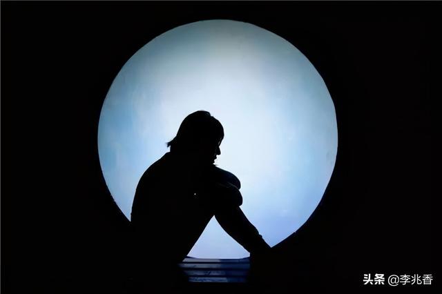 想一个人的心情说说发在朋友圈的思念一个人的句子