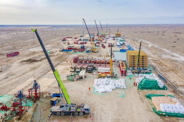 沙漠里的超级工程！总投资70亿，中国在沙漠建“地下粮仓”