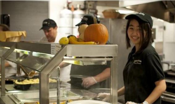 “父母扭蛋论”在日本兴起，年轻人抱怨一旦投错胎，再努力也没用