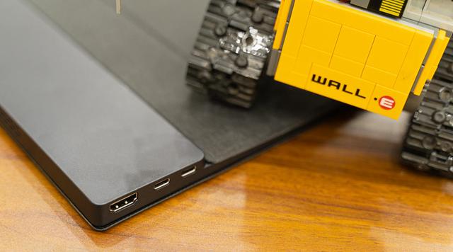 極致便攜的15.6寸4K高清便攜顯示器，CForce CF011X Pro4