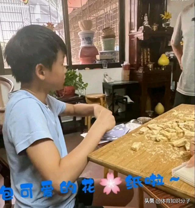 全红婵小卖部“开业”！队友纷纷预订美食，食物均由红姐亲手制作