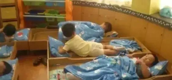 5岁男童幼儿园熟睡中身亡！医生曝光原因……很多家长都在犯！