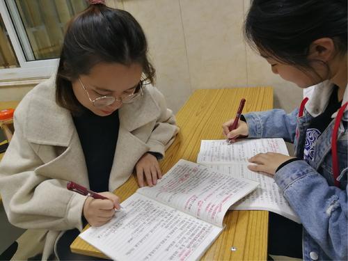 学前教育应届生找工作，选幼儿园定要擦亮眼睛，你可不只是待三年