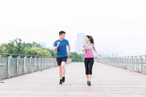 胃不好的人，脸上或许会有3种表现，记得提醒家人，望你提前了解