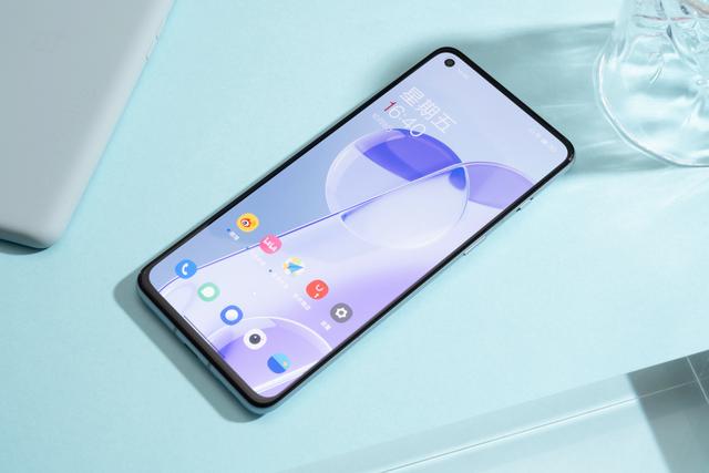 盘点1500-4500价位的银色手机，比白色更显高级，你pick谁？