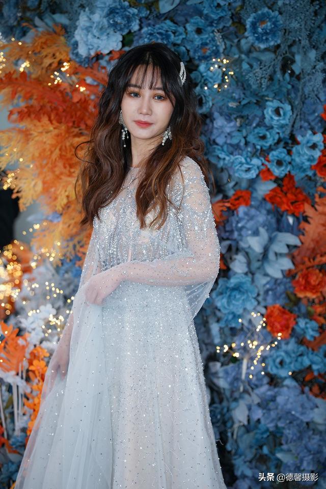 室内人像照片大全图片男(40岁男生人像图片大全)-天晟网