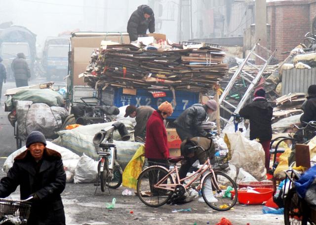 靠破烂发家的富豪胡永根，56岁创业经商，73岁成为亿万富翁