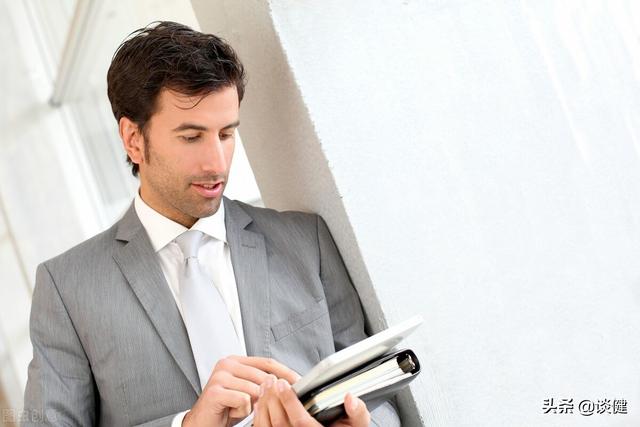 老年人如何延长寿命，活得有质量？学习冲绳人做好5个方面很重要