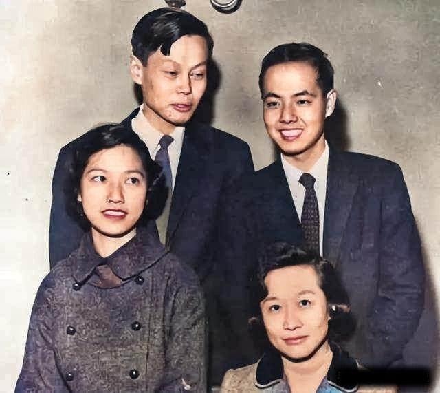 杨振宁100岁生日，45岁翁帆一袭红裙笑颜如花，18年婚姻证明爱情