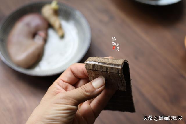 90岁奶奶常买猪腰炖汤，天冷也不担心，腰腿利索身体很不错